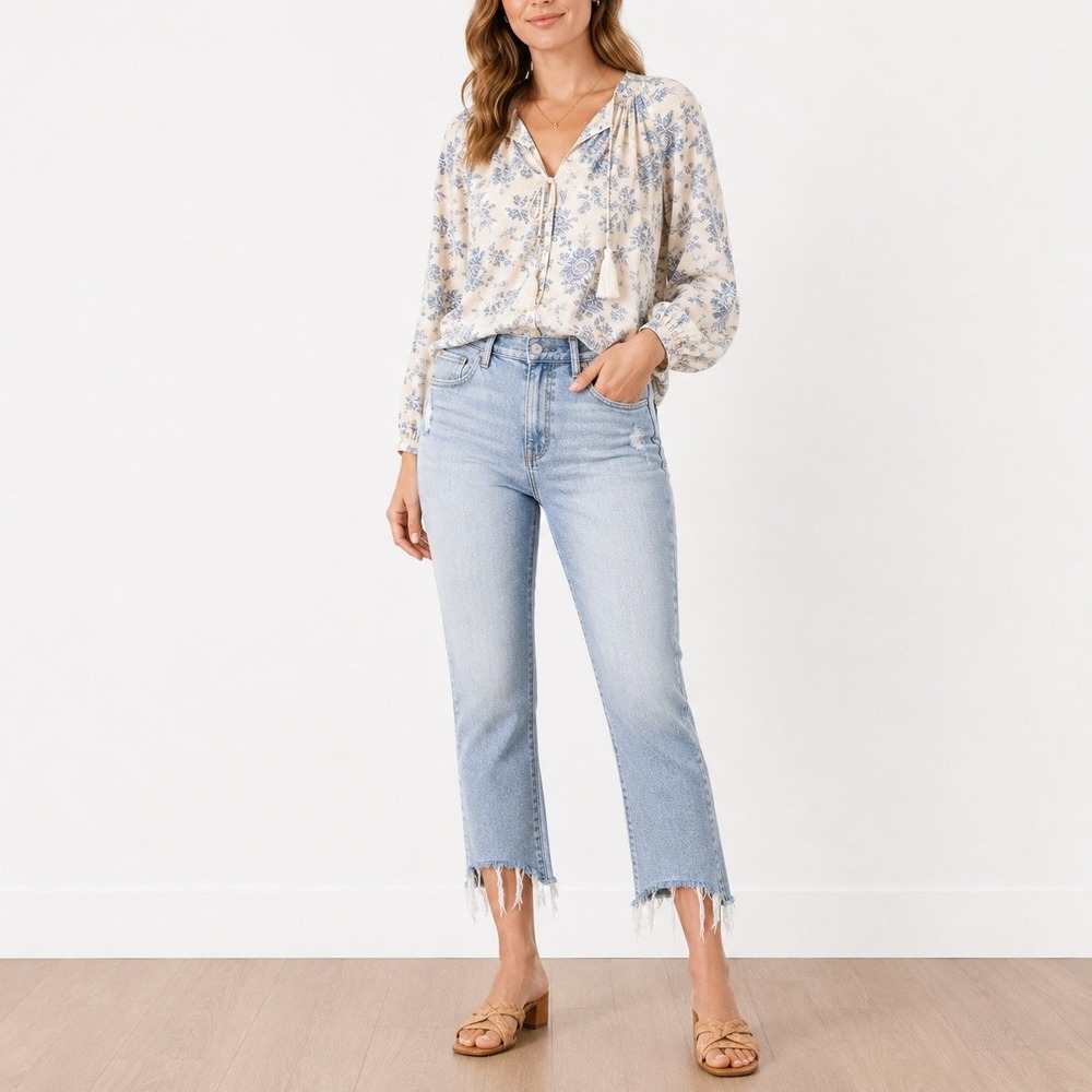Kensie Jeans The Juliet High Rise Slim Size 12/31 Light Wash Raw Hem